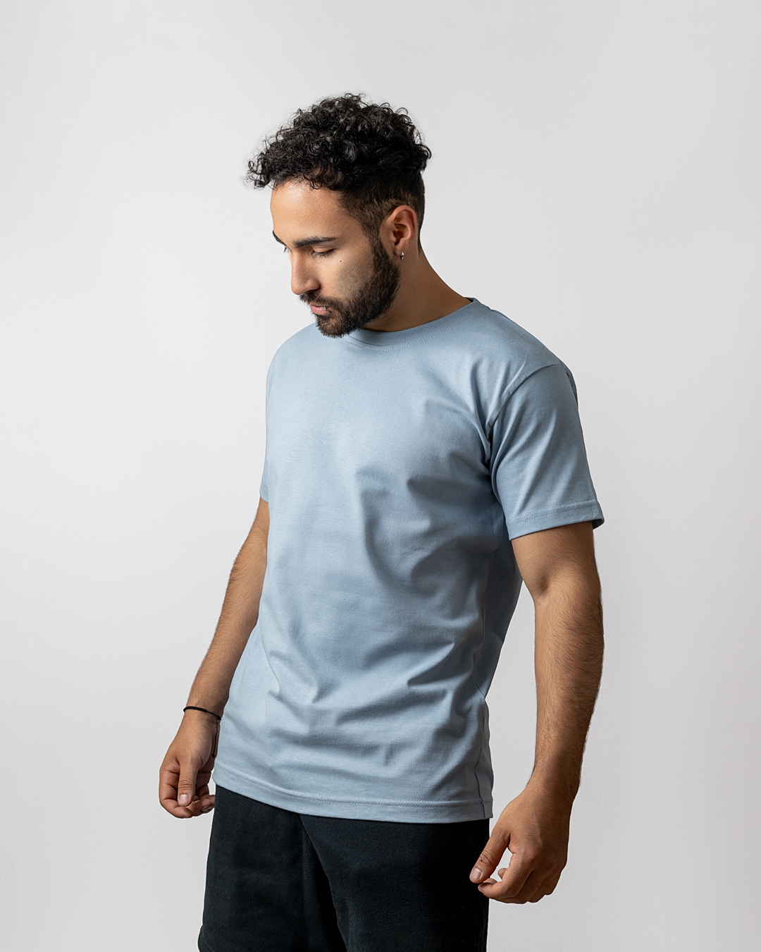camiseta básica celeste