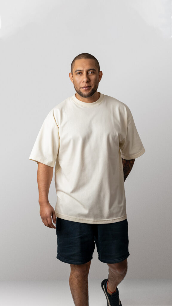 camiseta oversize crema