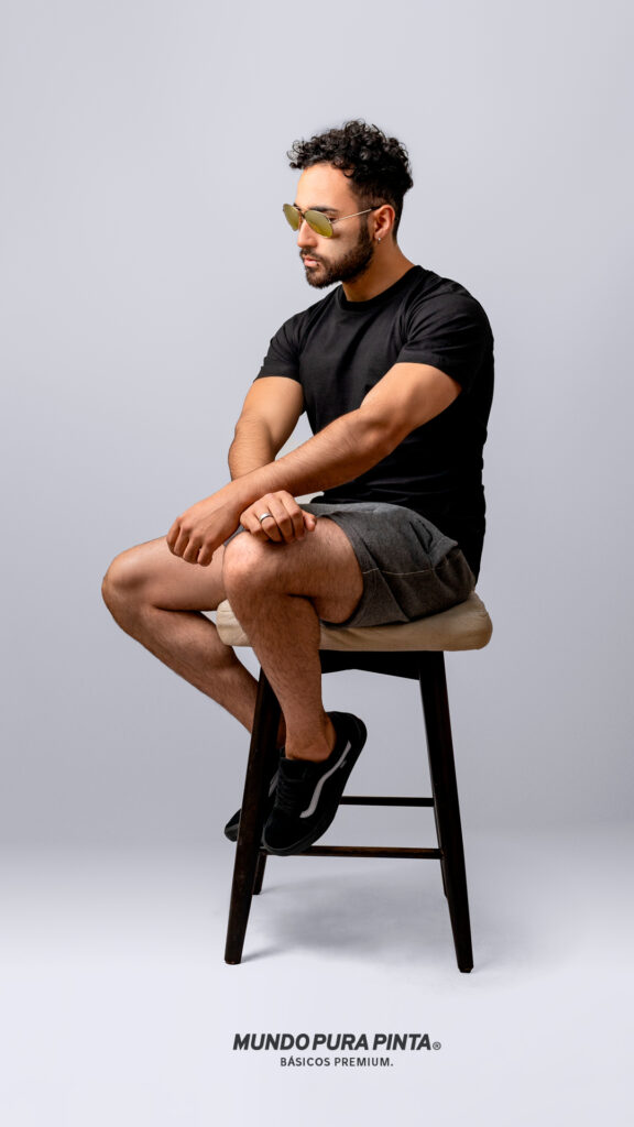 camiseta básica negra